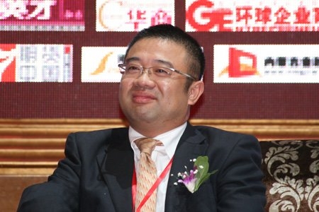 黄晓明.jpg